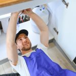 Przewodnik po udrażnianiu rur – metody i techniki
